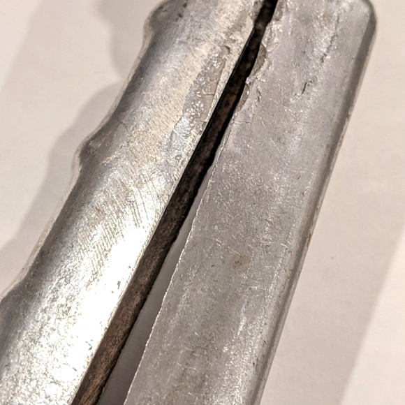 VINTAGE aluminium meat cutting tongs - Picture 16 of 16